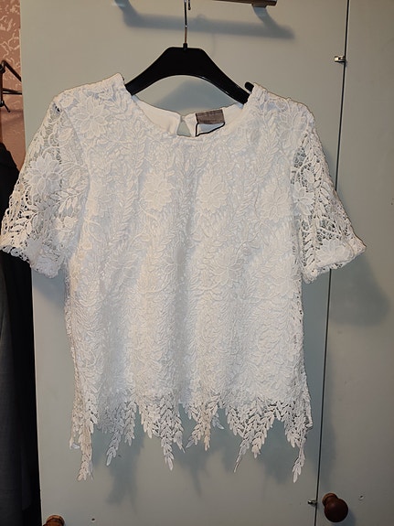 Vero moda pitsinen t-paita