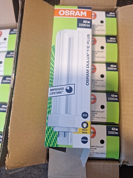 Osram Dulux T/E Plus Loisteputki 32W 4-PIN  40kpl