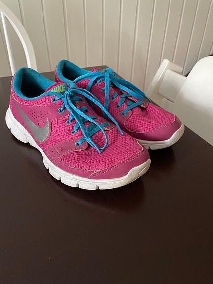 Nike pinkit lenkkarit