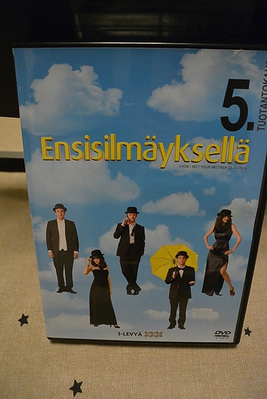 Ensisilmäyksellä kausi 5.
