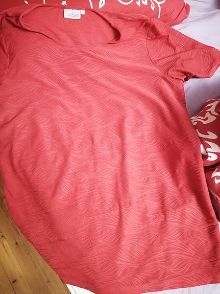 Punainen T-paita XXL