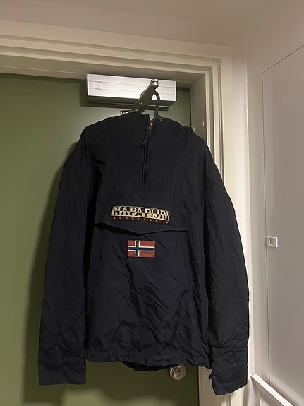 Napapijri miesten tuulitakki