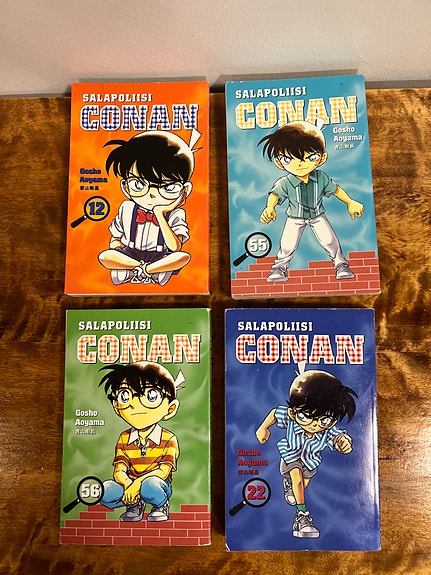 4 Salapoliisi Conan Manga sarjakuvakirjaa