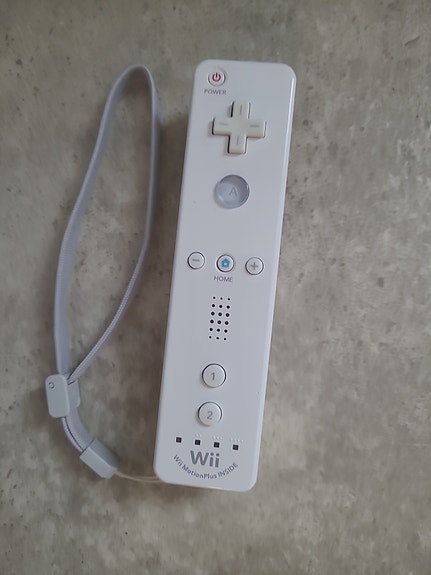 Alkuperäinen Wii motion plus ohjain