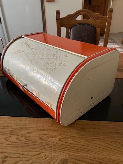 Aito retro, 70 luvun leipälaatikko