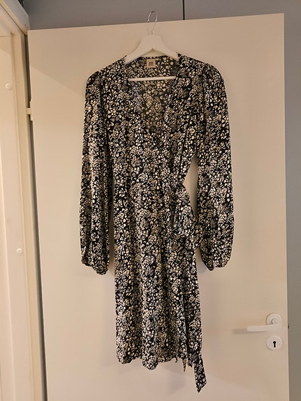 Kaiko wrap dress XS
