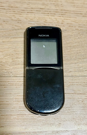 Nokia 8800 Sirocco runko