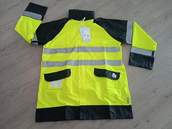 Laadukas sadetakki XL