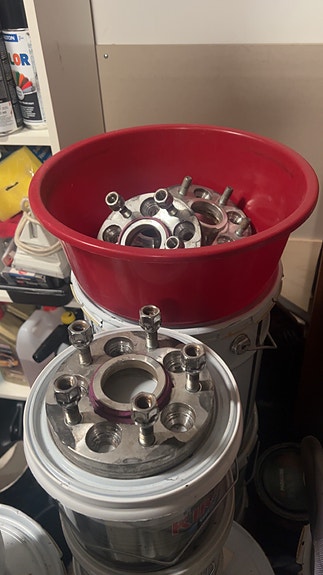 5x108 22mm spacerit ja 19 tuuman vanteet
