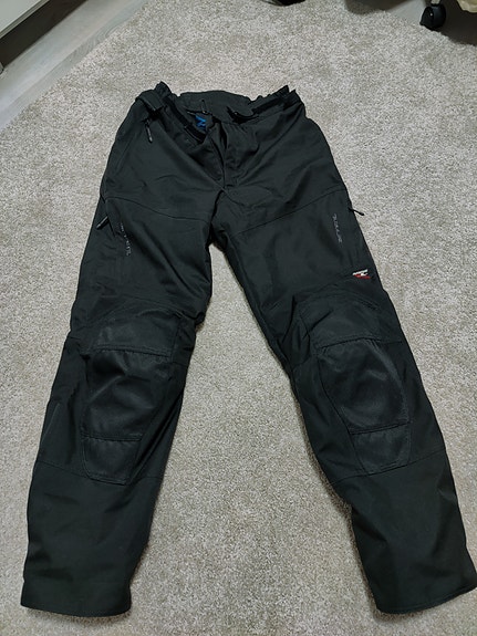 Sinisalo 44/XL Ajohousut Musta