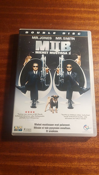 Men in black II, Miehet mustissa