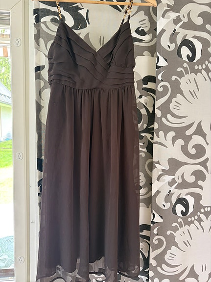 ESPRIT juhlamekko 38-40