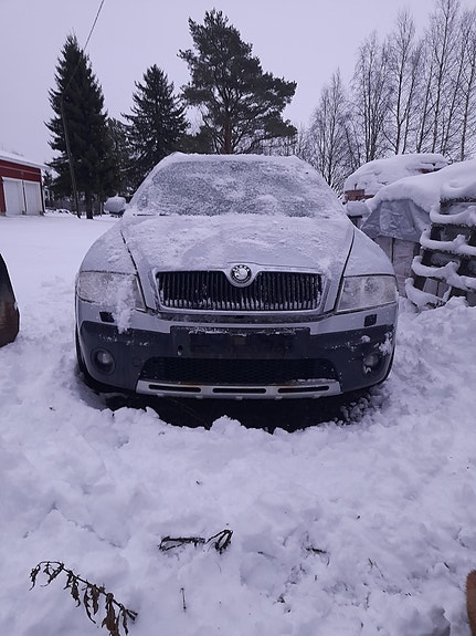Purkuosia skoda octavia/ lisäkuvissa puretut/ myynnissä olevat osat