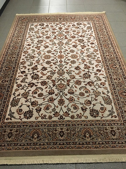 Itämainen Villamatto, 140x200 cm.