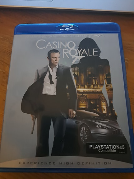 Casino Royale 007 uudenveroinen 10€+6posti/nouto