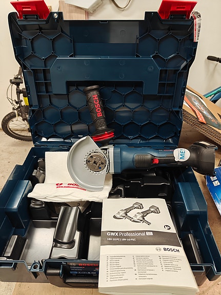 Bosch 18V 10 pc akkukulmahiomakone (runko)