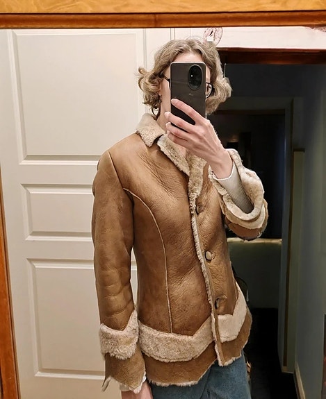 Hento ja unelmanpehmeä vintage-aarre – Aito kelsitakki ✨