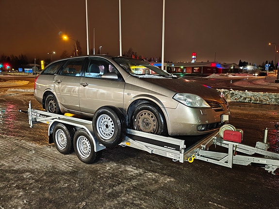 Nissan Primera P12 osina