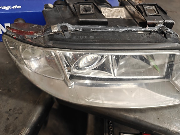 Audi A6 C5 01-04 xenon valot
