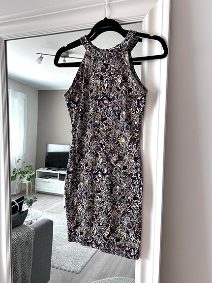 Gina Tricot mekko
