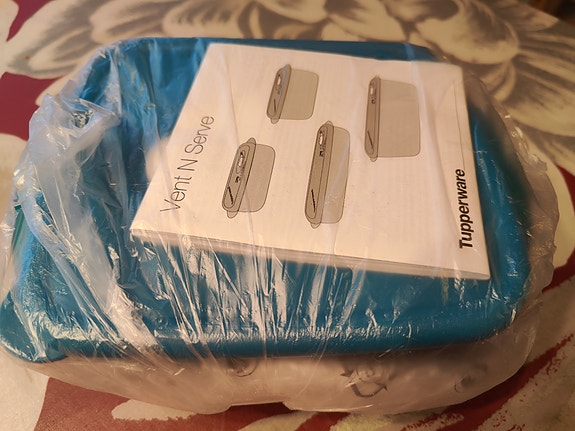 Uusi Tupperware eväsastia  1 l mikroon