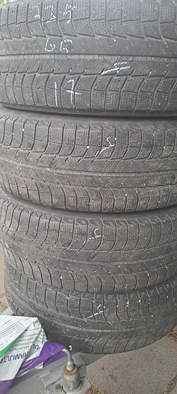 235×65×17" Michelin kitkarenkaat