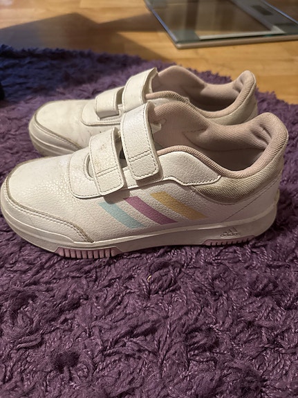 Adidas lasten kengät koko 36 unisex