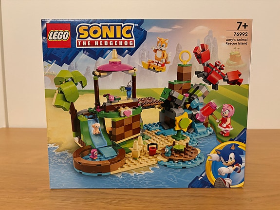 Lego 76992 Amy's Animal Rescue Island