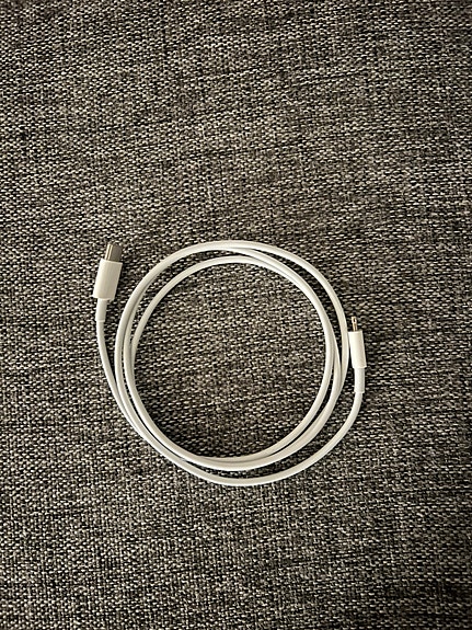 Apple IPhone latauskaapeli