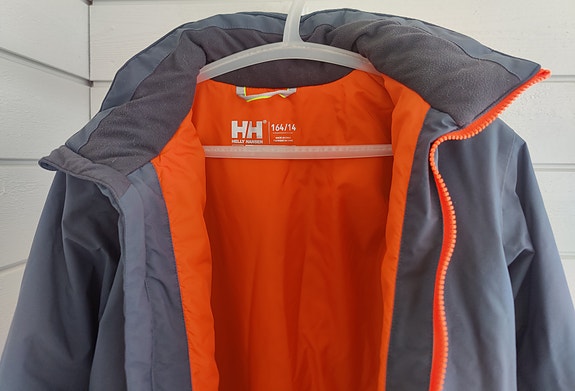 Helly Hansen talvitakki ja -housut 164