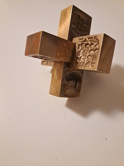 Laila pullinen hädän kolmet kasvot