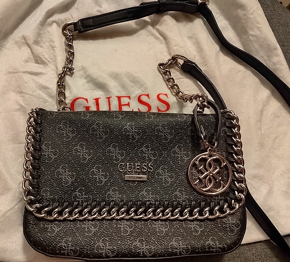 Pieni Guess crossbody laukku
