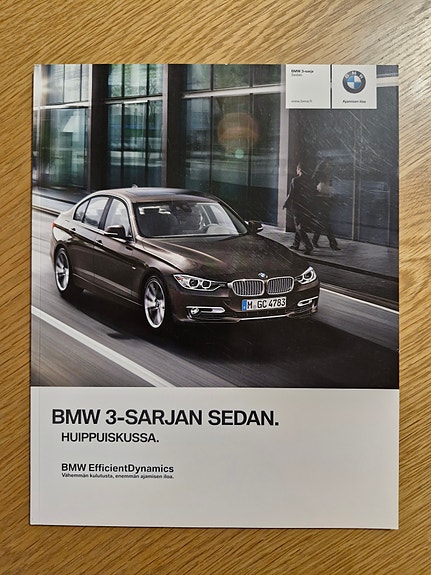 BMW 3-sarja sedan -esite 2013