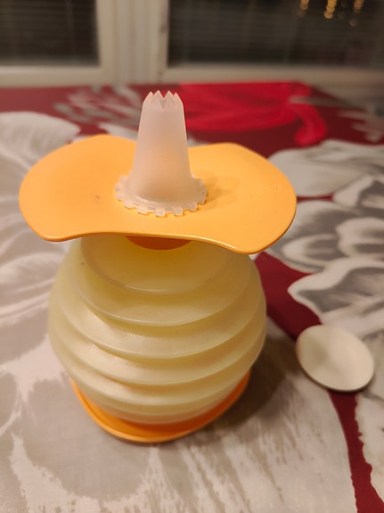 Tupperware pallo pursotin