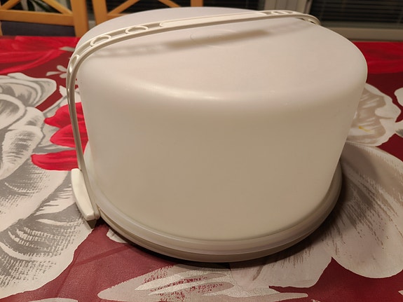 Tupperware kakkukupu