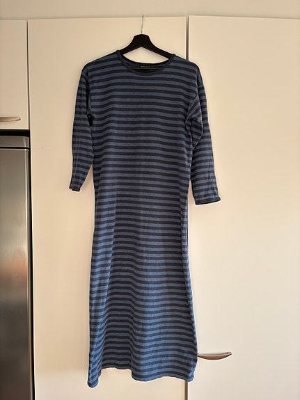 Naisten/tyttöjen Marimekko yömekko koko 150/xs