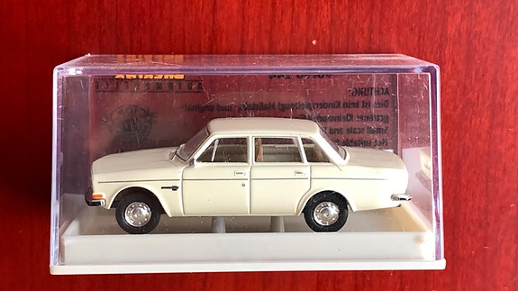 Brekina Volvo 144 pienoismalli 1:87