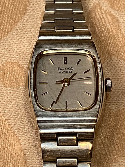 Seiko Quartz naisten rannekello
