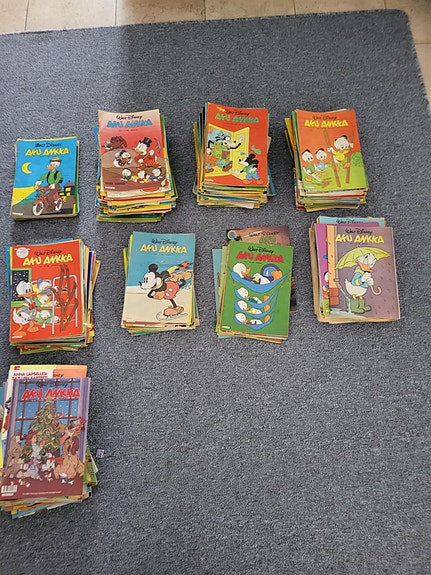 Aku ankka lehtiä 1980-1987 (n. 160 kpl)