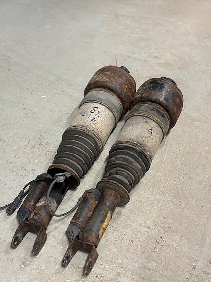 Mercedes E w211 airmatic etuilmajouset A2113206213 A2113205513
