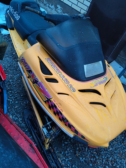 Ski-doo mxz 440 LC osina