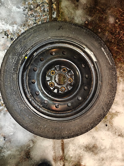 Nissan 16" vararengas