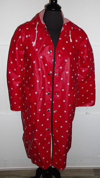 Vintage polka dot valkoiset pallot punainen sadetakki