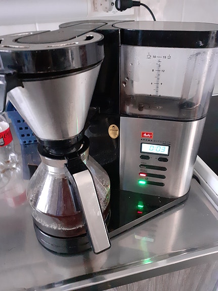 Melitta kahvinkeitin teräskannulla