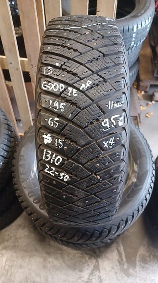 195/65R15 Goodyear nastarenkaat