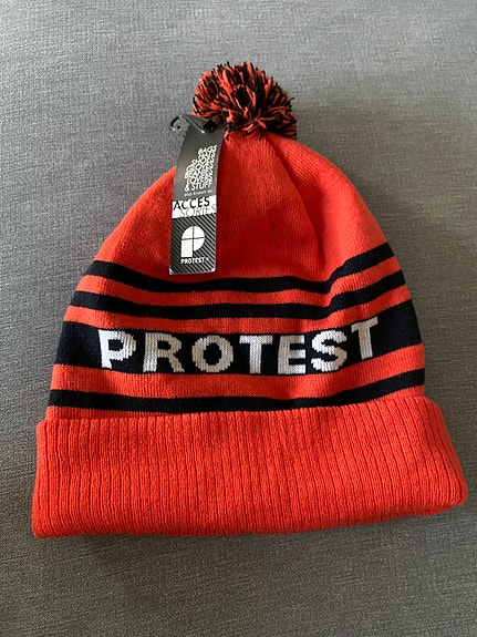 Uusi unisex Protest tupsu pipo