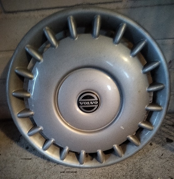 Volvo pölykapseli