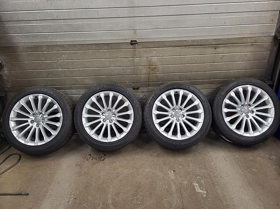 Audi A8/S8 OEM 9x19" vanteet+kesärenkaat