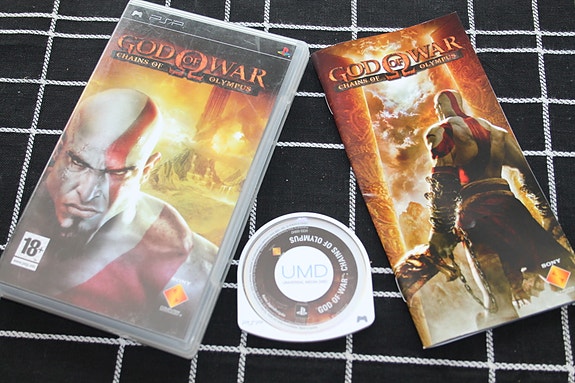 God of War Chains of Olympus hyvä kunto Sony PSP käsikonsoli peli + ohjeet
