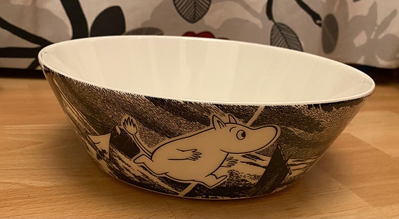 Muumi seikkailu tarjoilukulho
